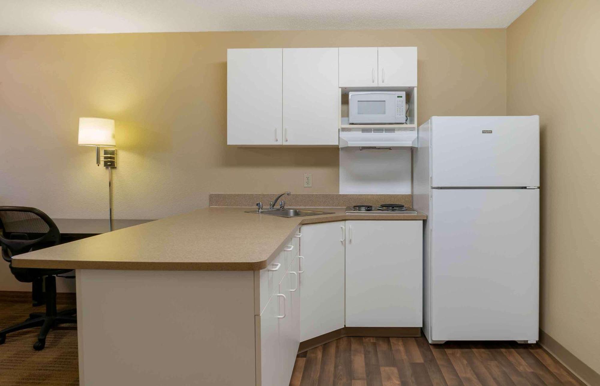 Extended Stay America Suites - Detroit - Metropolitan Airport Romulus Exterior foto
